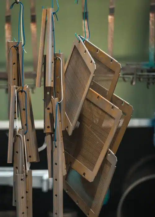 verniciatura-articoli-in-metallo-mornago