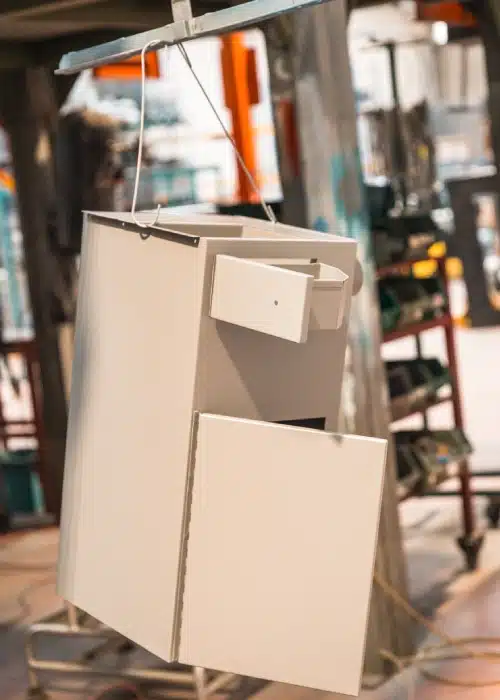 verniciatura-per-colorazioni-uniformi-varese